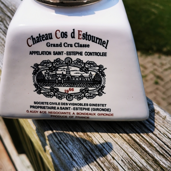 Chateau Cos D Estournel Wine Decanter - Picture 8 of 16